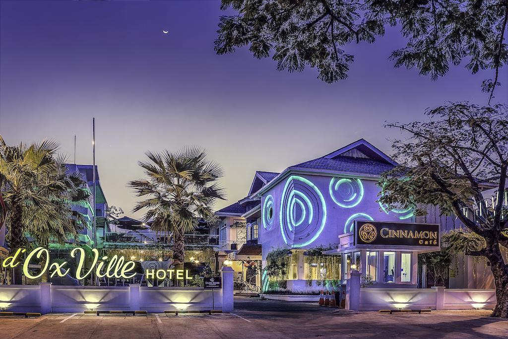 Oxville Hotel Padang  Exterior foto